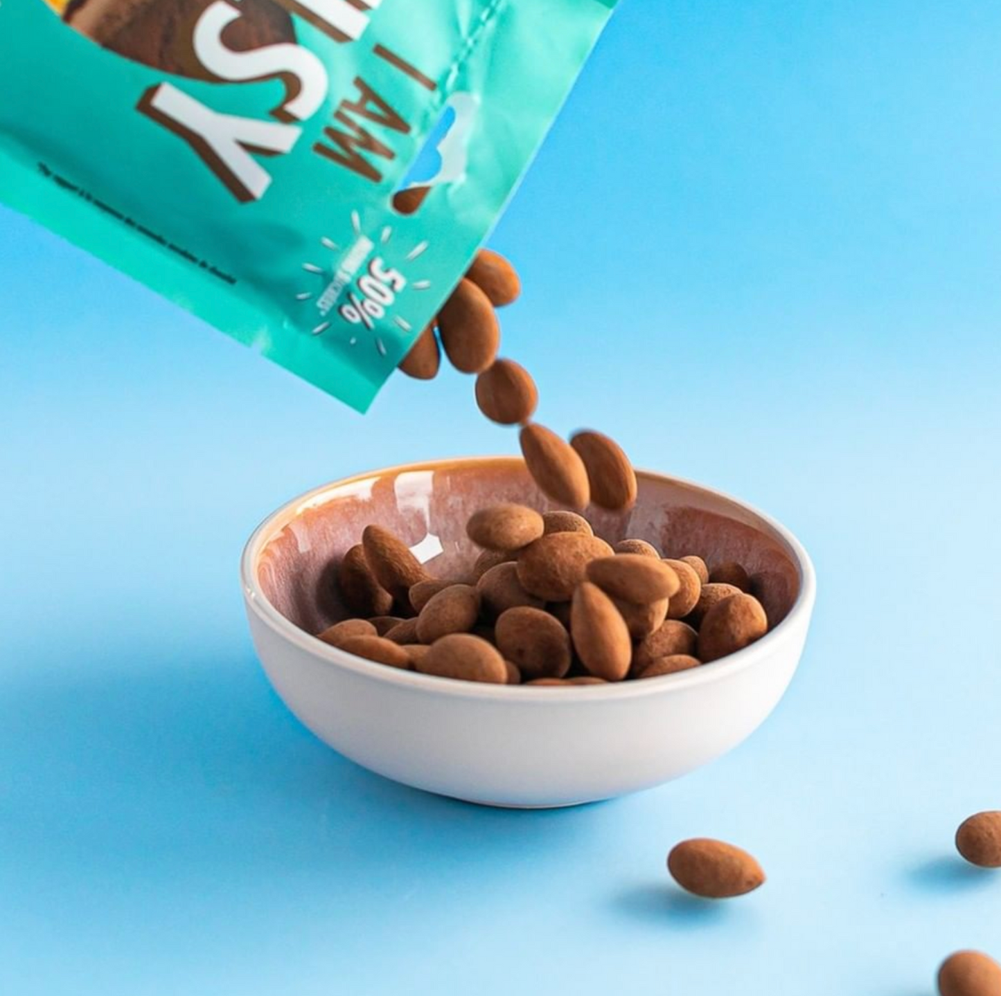 Amandes finement torréfiées enrobées de Chocolat - 35g