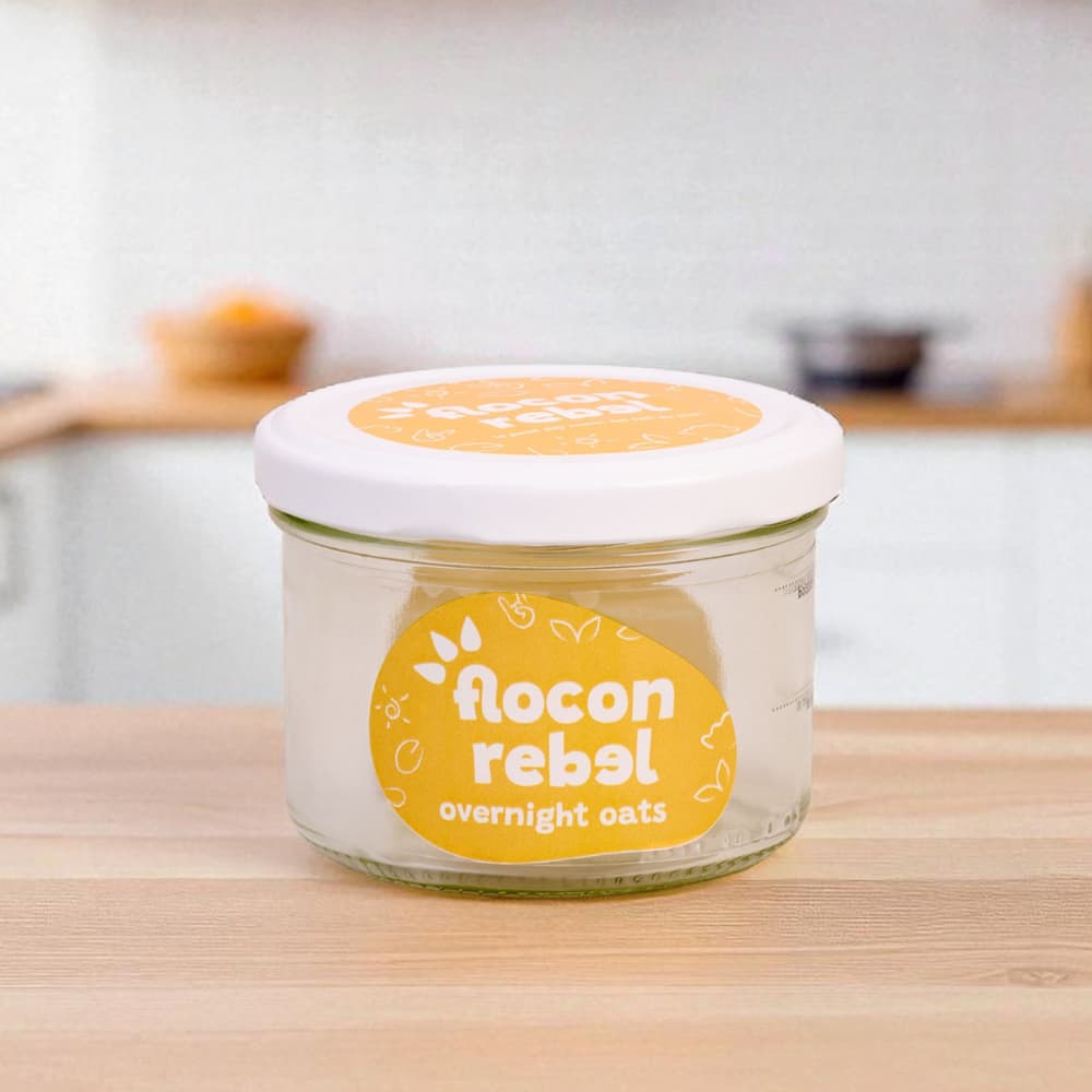 Bocal orange Flocon Rebel rempli d'overnight oats